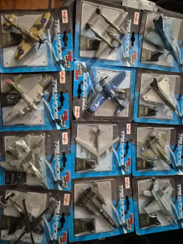 Colecao maisto tailwinds completa(12 unidades)