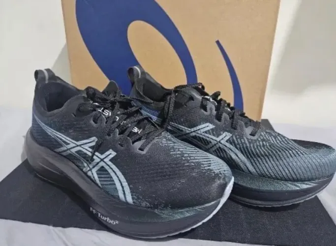 ASICS Megablast 41