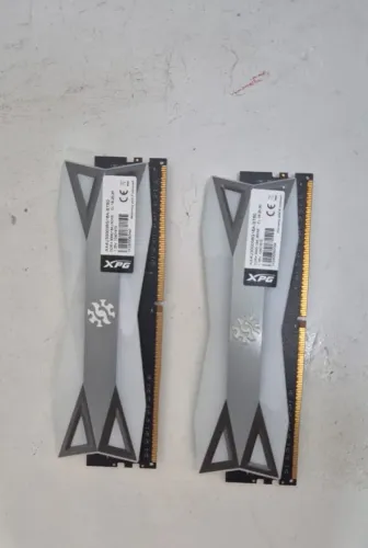 Kit Memória RAM 16 GB DDR4 XPG