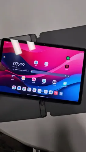 Tablet Lenovo tab M11, com carregador, capa e caneta tudo original.