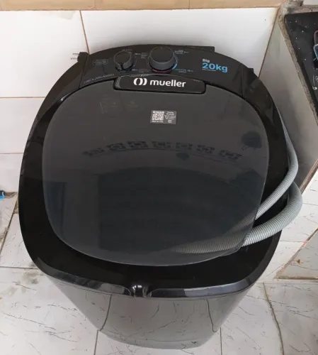 Vendo tanquinho Mueller big 20 kls com sistema de drenagem no painel. NOVO!!!