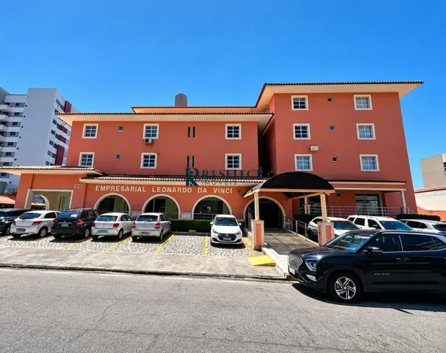 Alugo Sala Comercial na Ponta Verde | Empresarial Leonardo Da Vinci