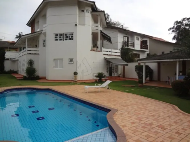 CASA a Venda no Barro Branco 360m², 4 suítes, espaço gourmet, piscina, 6 vagas.