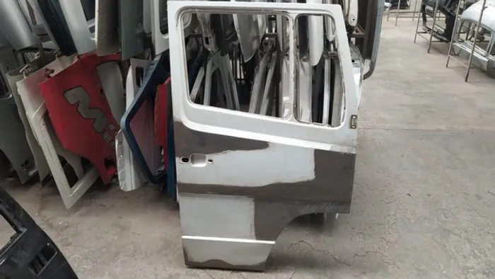 Porta Mercedes Mb 709 710 912 1418 1618 1935