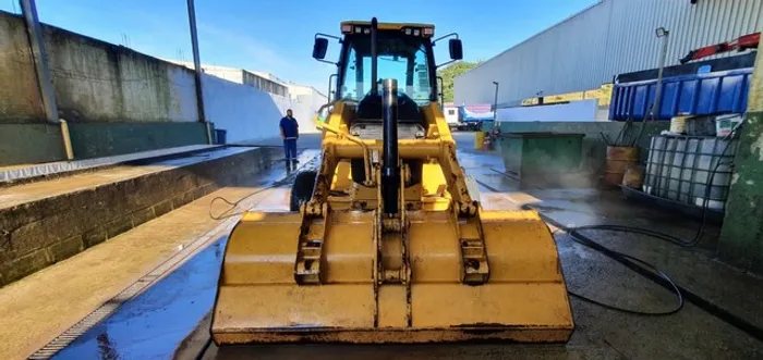 Retroescavadeira caterpillar 416E - 2012 - Cabinada 