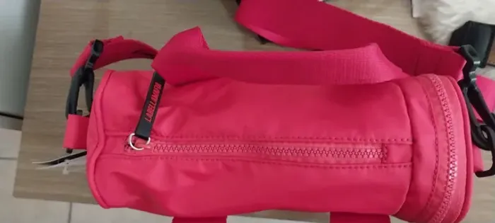 2 bolsas marca Bellamafia
