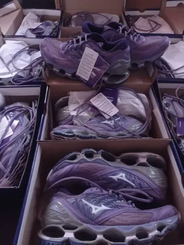 Tênis Mizuno pro 8 uva