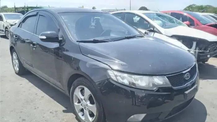 SUCATA KIA CERATO 2010