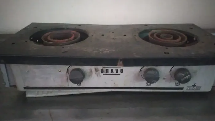 Vendo fogão industrial 2 bocas