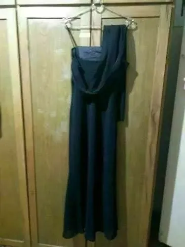 Vendo vestido longo preto 