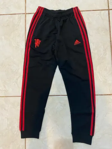 Calça moletom Adidas tam. 11-12 anos nova