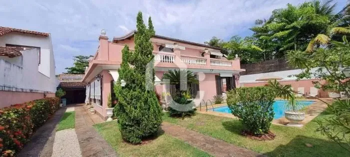 Barra da Tijuca | Casa 6 quartos, sendo 5 suites