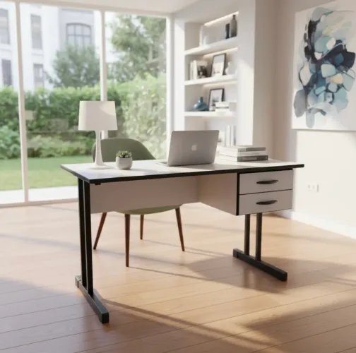 Escrivaninha 1,20x0,60 usada poucos meses! 