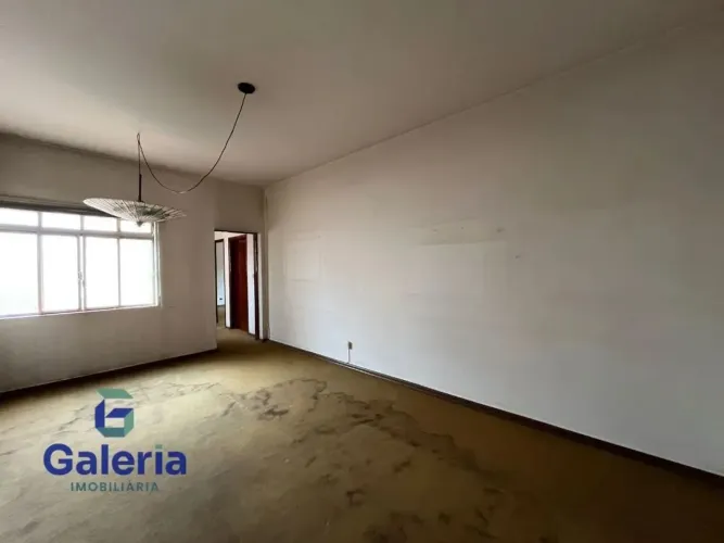 Apartamento com 3 quartos para alugar, 110m² - Centro