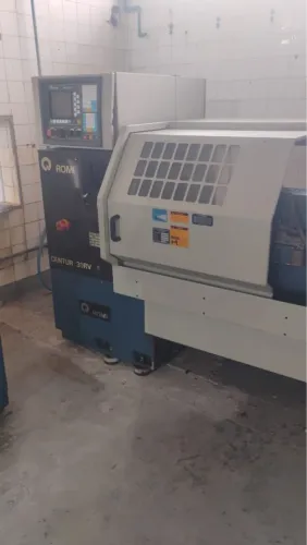 Torno CNC Romi Centur 30RV
