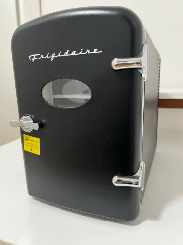Mini geladeira retrô FRIGIDAIRE