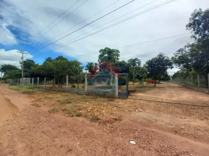 Chácara no Condomínio Vivendas Primavera - Estrada da Guia. codigo: 104467