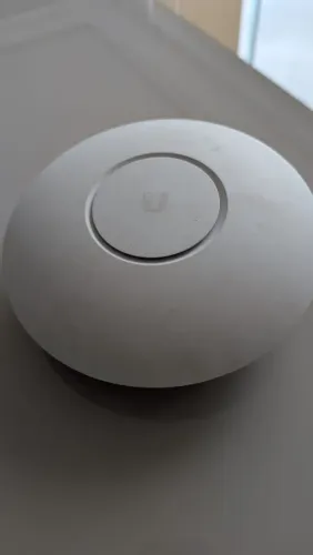 Access Point Ubiquiti UniFi AP AC Pro (UAP-AC-PRO) - Dual Band 2,4/5GHz - PoE - ANATEL