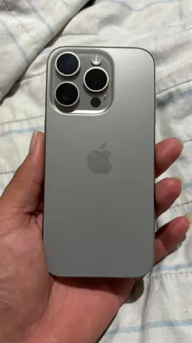 iPhone 15 pro 256gb