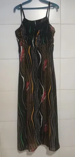 Vestido longo preto, veste 42/44.