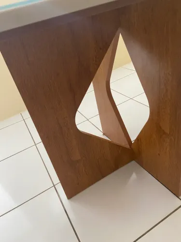 Mesa nova 2 mês e meio de uso. AC Cartão