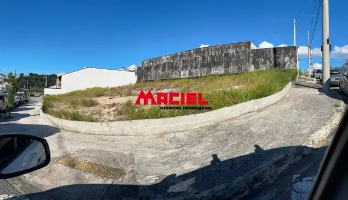 OPORTUNIDADE - TERRENO de ESQUINA - PORTAL DOS PÁSSAROS - 280 mts²