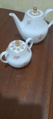 Lote de bule e açucareiro porcelana Maua