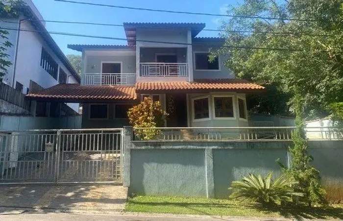 Sobrado para alugar em Carapicuíba, Chácara Moinho Velho, com 3 quartos, com 300 m²