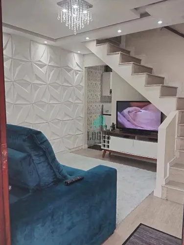 Sobrado reformado ótima disposição com 50m² composto por 2 dormitórios, à venda por R$ 320