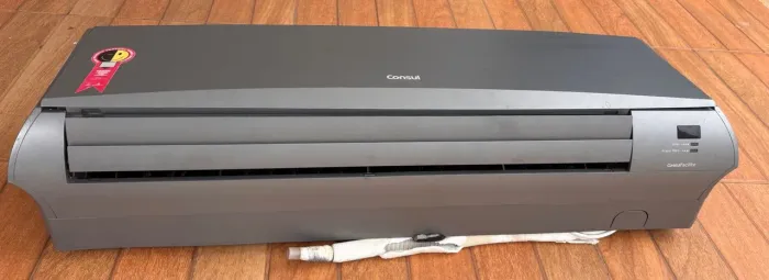 Ar-condicionado  22 btus em bom  estado de uso, completo aceito troca *