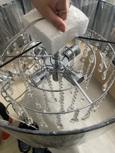 Lustre novo lacrado com 5 lâmpadas novas<br> https://wa.me/c/ * 