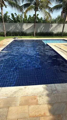 Limpeza, manutenção e tratamento de piscinas ( Piscineiro )
