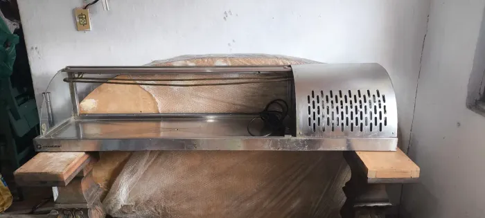 Geladeira de sushi