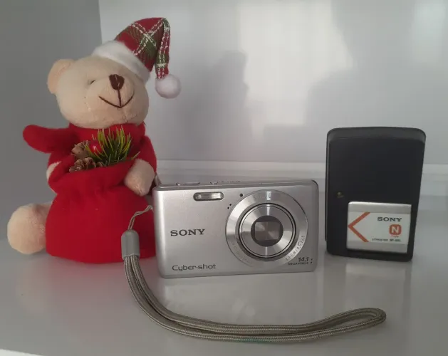 Camera digital Sony cyber-shot DSC W520 - 14MP (FRETE GRATIS!)