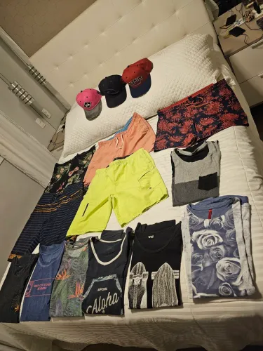 Lote bermudas, regatas e bonés M