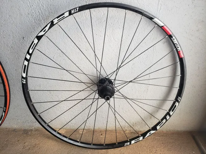 Rodas aro 29 de 32F Stan's No Tubes ZTR Rapid 25