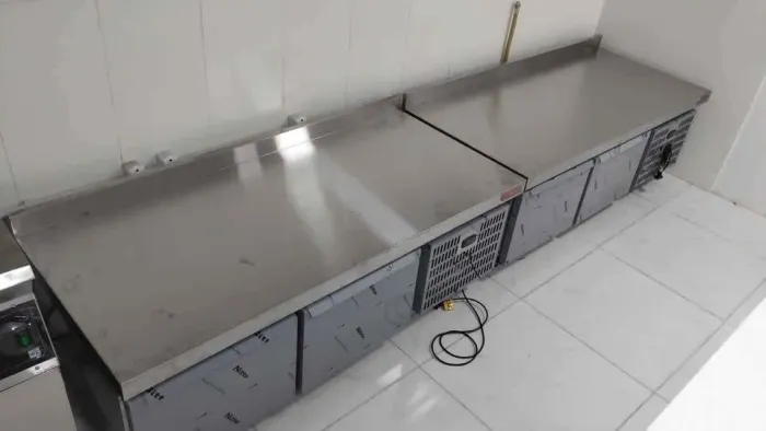 Balcão Refrigerado de serviço apoio para chapa 1,55M - Marcos