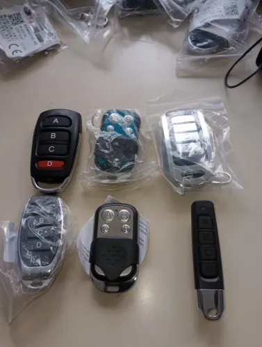 Controle para portão eletrônico.