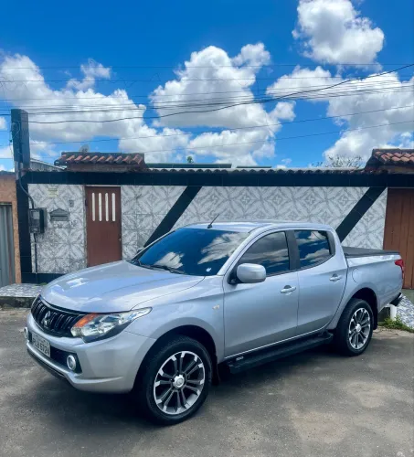 Mitsubishi TRITON GLS 2.4 CD 4X4 TB Diesel Aut. 2019