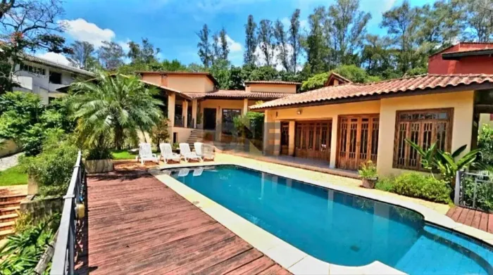 Casa térrea com 4 dormitórios, sendo 3 suítes à venda - Granja Viana - Cotia/SP