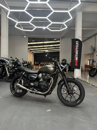 Triumph Street Twin 2022 - 29.668 km