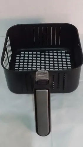 Sexto antiaderente retangular da Airfryer Mondial para fritura com cabo 4 l