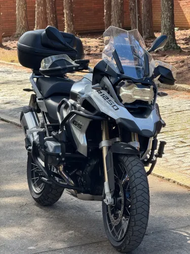 BMW R 1250 - 2022 - Apenas 9.000 km - Moto impecável!