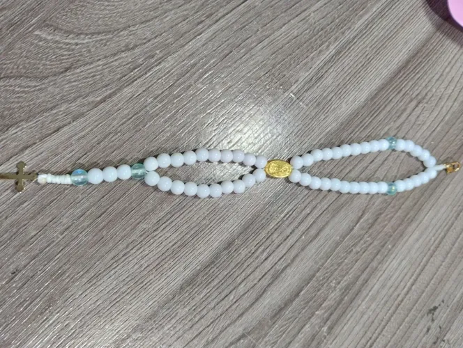 Terço pulseiras em contas delicado para vc ou presentear quem vc ama