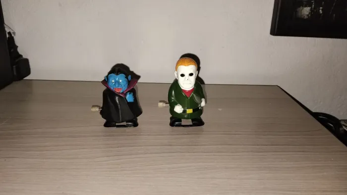 Brinquedos de corda de terror - Dracula e Michael Myers (