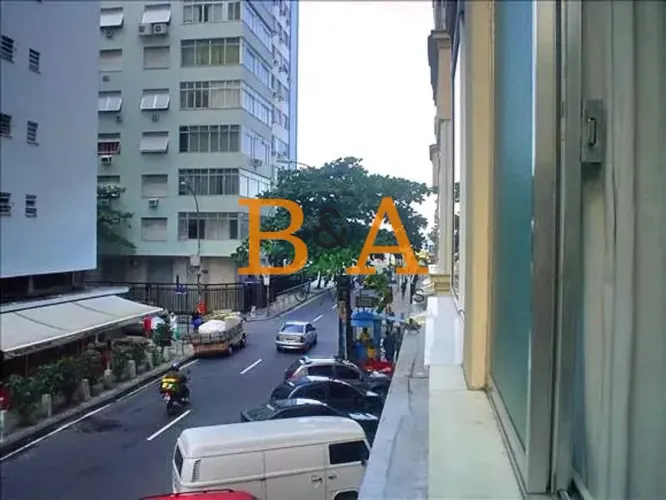 Apartamento com Vista Lateral para o Mar, 3 Quartos, Suíte e Vaga em Copacabana