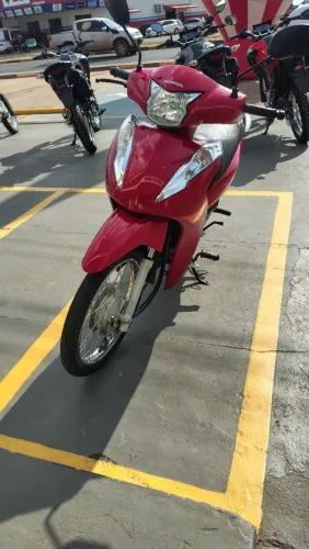 Honda Biz impecável "moto de mulher ",