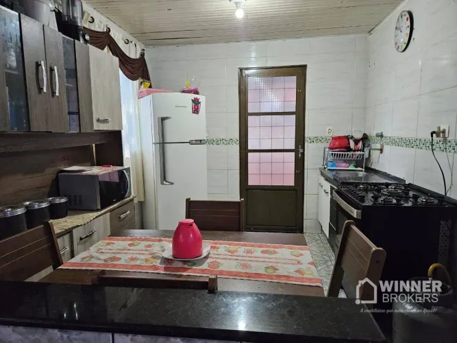Casa com 4 dormitórios à venda, 110 m² por R$ 290.000,00 - Conjunto Habitacional Requião -