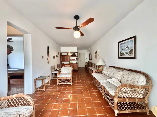 Apartamento para locação na Enseada no Guarujá, SP