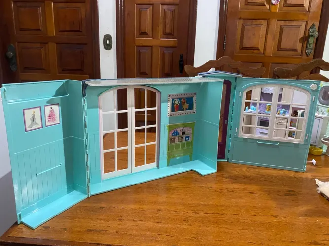 Estrutura da casa da Barbie + acessório de livro